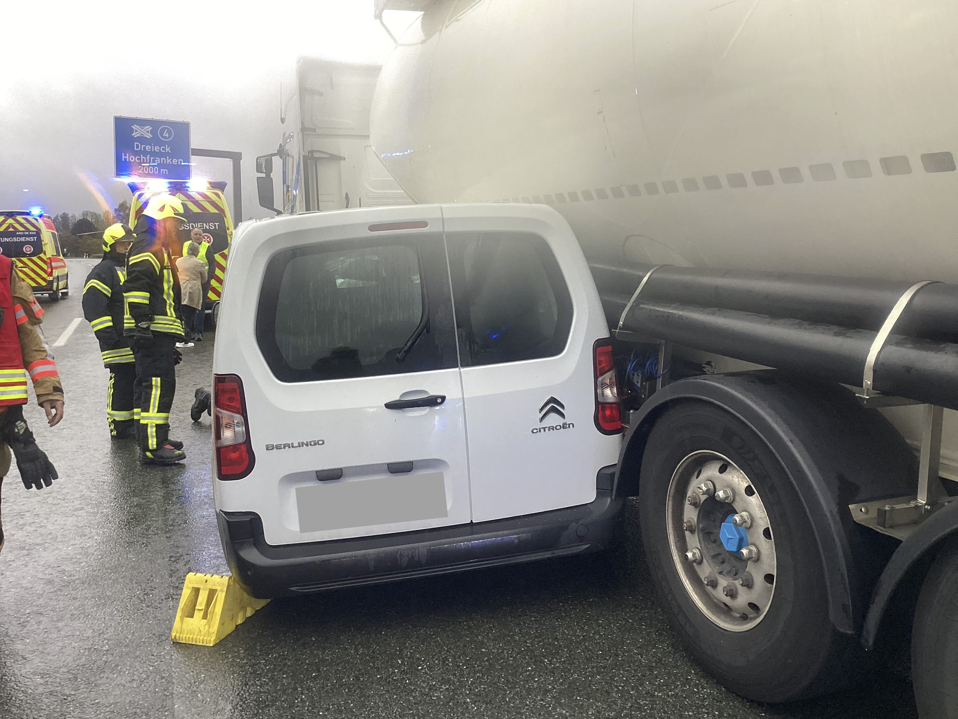 Einsatzfoto Hilfeleistung nach Verkehrsunfall