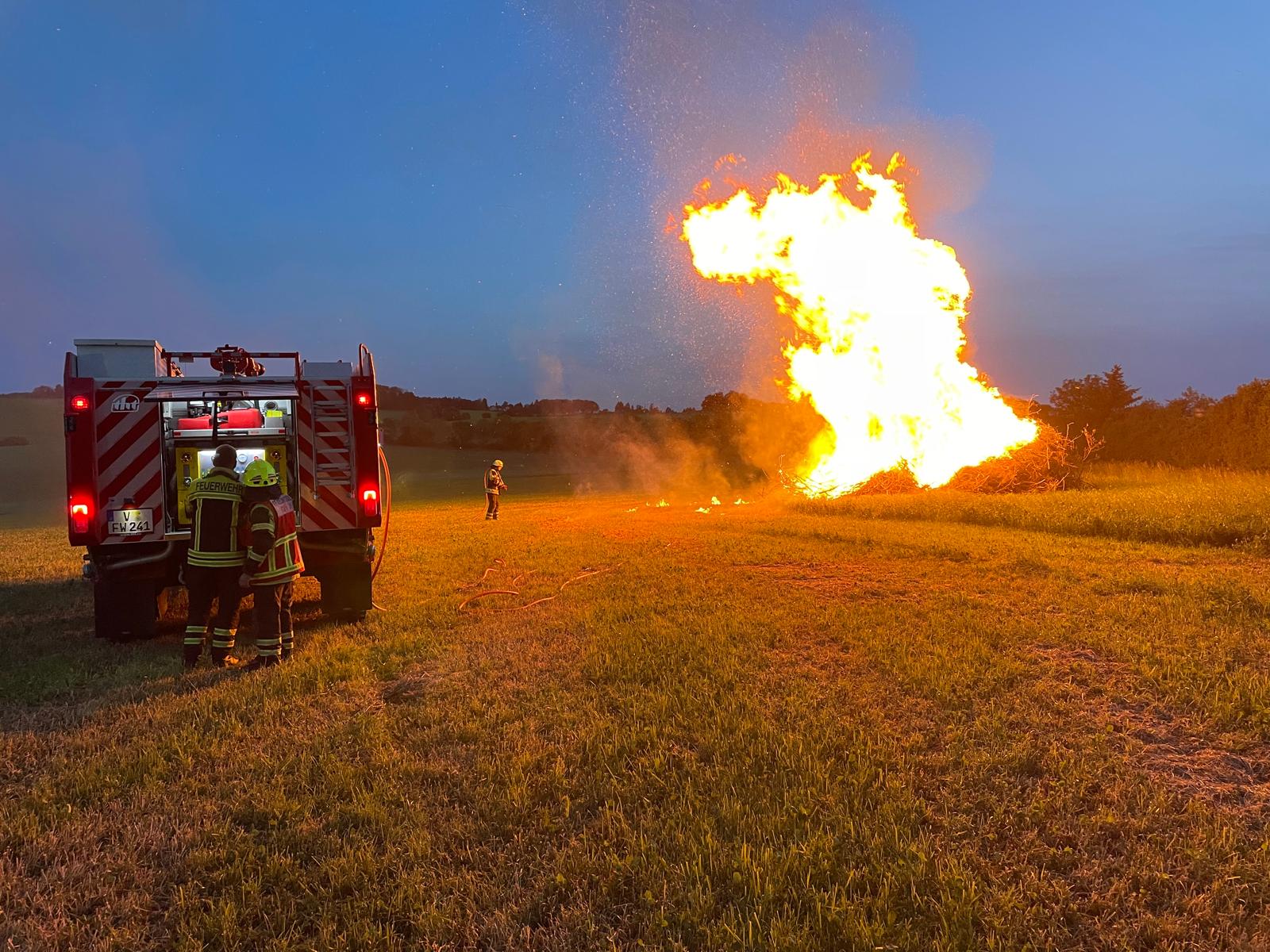 Einsatzfoto Brand Reisighaufen