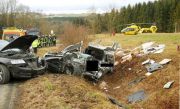 Verkehrsunfall mit eingeklemmter Person