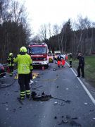 Verkehrsunfall mit eingeklemmter Person